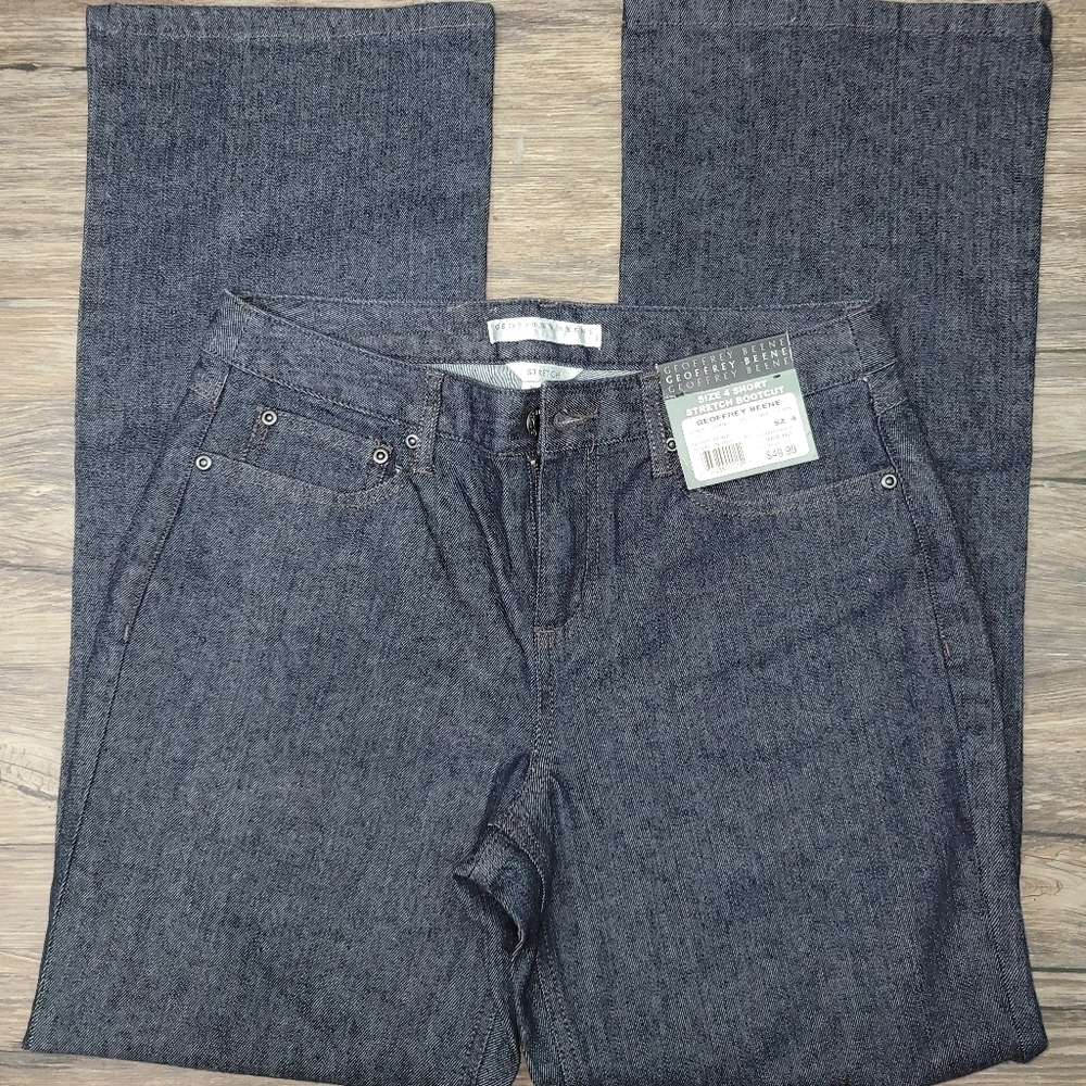 NWT Geoffrey Beene Size 4 Short Stretch Bootcut  Women's Jeans